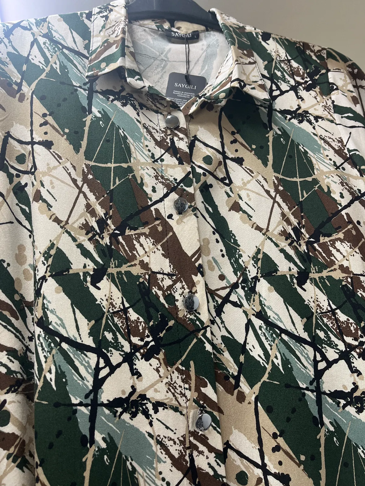 VİSKON KUMAŞ GÖMLEK görsel 2 – Kadın